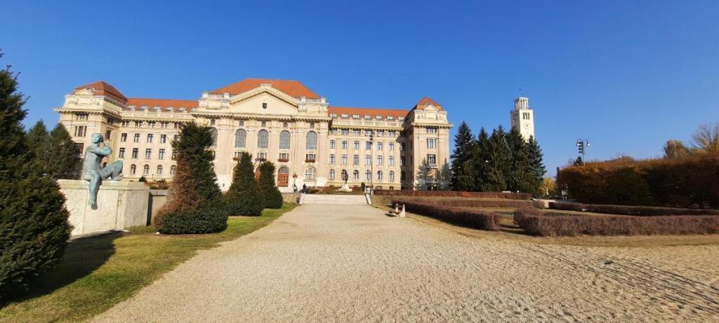Mox Downtown Apartment Debrecen